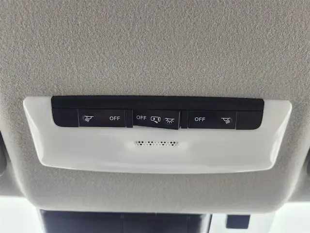 日産 ノート X 愛知県 2021(令3)年 4.7万km ピュアホワイトパール 純正メモリーナビ/・フルセグTV/Bluetooth/CD/バックカメラ/ETC/セーフティシールド/エマージェンシーブレーキ/クリアランスソナー/ステアリングスイッチ/LEDヘッドライト/オートライト/純正フロアマット/フォグランプ/サイドバイザー
