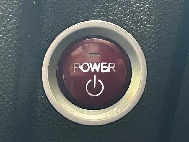 ホンダ フィット ハイブリット Lパッケージ 沖縄県 2014(平26)年 6.5万km プレミアムホワイトパール (株)IDOMが運営する【じしゃロンコザ店】の自社ローン専用車両になりますこちらは現金またはオートローンご利用時の価格です。自社ローンご希望の方は別途その旨お申付け下さい/フルセグＴＶ　/ＥＴＣ　/純正ナビ　/ＤＶＤ再生　/バックカメラ　/ドライブレコーダー　/プッシュスタート/ハーフレザーシート　/クルーズコントロール/純正アルミホイール　/オートライト　/Ｂｌｕｅｔｏｏｔｈ接続