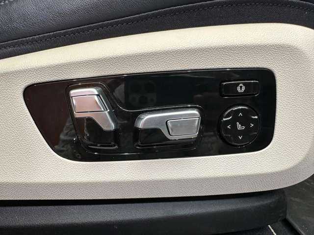ＢＭＷ Ｘ７ xDrive35d Mスポーツ 千葉県 2019(令1)年 4.8万km ミネラルホワイト ６人乗り　/スカイラウンジパノラマＳＲ　/白革シート　/ｈａｒｍａｎｋａｒｄｏｎ　/ＨＵＤ　/ＡＣＣ　/ナビ　/ＴＶ　/３６０°　/Ｂｌｕｅｔｏｏｔｈ接続　/パーキングアシスト　/アッシュグレインシルバーウッドトリム