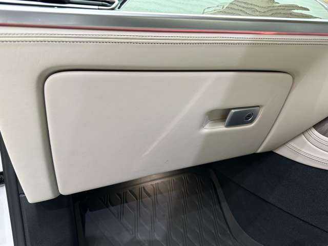 ＢＭＷ Ｘ７ xDrive35d Mスポーツ 千葉県 2019(令1)年 4.8万km ミネラルホワイト ６人乗り　/スカイラウンジパノラマＳＲ　/白革シート　/ｈａｒｍａｎｋａｒｄｏｎ　/ＨＵＤ　/ＡＣＣ　/ナビ　/ＴＶ　/３６０°　/Ｂｌｕｅｔｏｏｔｈ接続　/パーキングアシスト　/アッシュグレインシルバーウッドトリム