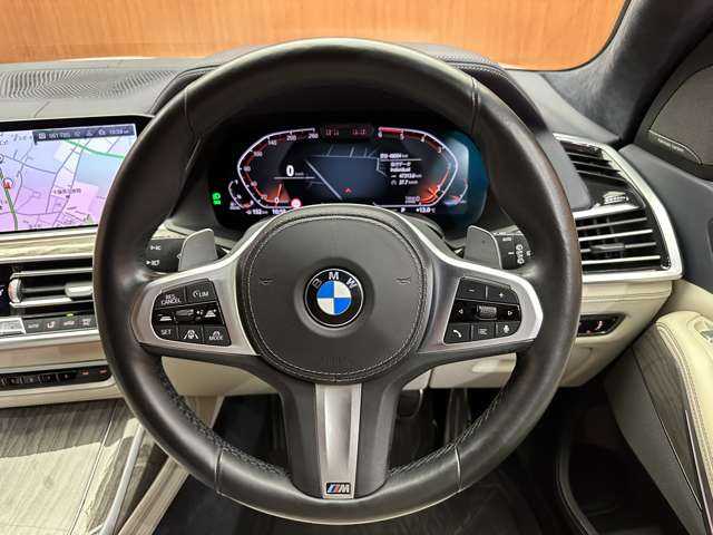 ＢＭＷ Ｘ７ xDrive35d Mスポーツ 千葉県 2019(令1)年 4.8万km ミネラルホワイト ６人乗り　/スカイラウンジパノラマＳＲ　/白革シート　/ｈａｒｍａｎｋａｒｄｏｎ　/ＨＵＤ　/ＡＣＣ　/ナビ　/ＴＶ　/３６０°　/Ｂｌｕｅｔｏｏｔｈ接続　/パーキングアシスト　/アッシュグレインシルバーウッドトリム