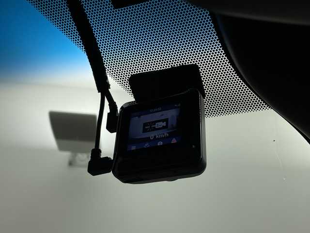 トヨタ ハリアー プレミアム アドバンスド スタイルモーヴ 鹿児島県 2016(平28)年 4.7万km ホワイトパールクリスタルシャイン サンルーフ　/純正ナビ/（DVD/CD/フルセグ/Bluetooth）　/ＪＢＬプレミアムサウンド　/パノラミックビューモニター　/レーダークルーズコントロール　/プリクラッシュセーフティ　/レーンキープアシスト　/ドライブレコーダー　/シートヒーター/ハーフレザーシート/オートハイビーム/オートライト/プッシュスタートボタン/スマートキー