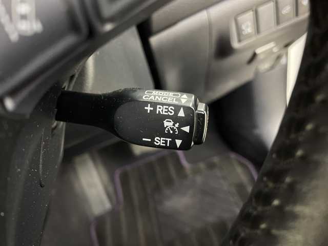 トヨタ ハリアー プレミアム アドバンスド スタイルモーヴ 鹿児島県 2016(平28)年 4.7万km ホワイトパールクリスタルシャイン サンルーフ　/純正ナビ/（DVD/CD/フルセグ/Bluetooth）　/ＪＢＬプレミアムサウンド　/パノラミックビューモニター　/レーダークルーズコントロール　/プリクラッシュセーフティ　/レーンキープアシスト　/ドライブレコーダー　/シートヒーター/ハーフレザーシート/オートハイビーム/オートライト/プッシュスタートボタン/スマートキー