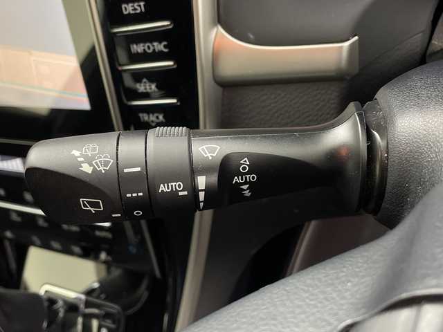 トヨタ ハリアー プレミアム アドバンスド スタイルモーヴ 鹿児島県 2016(平28)年 4.7万km ホワイトパールクリスタルシャイン サンルーフ　/純正ナビ/（DVD/CD/フルセグ/Bluetooth）　/ＪＢＬプレミアムサウンド　/パノラミックビューモニター　/レーダークルーズコントロール　/プリクラッシュセーフティ　/レーンキープアシスト　/ドライブレコーダー　/シートヒーター/ハーフレザーシート/オートハイビーム/オートライト/プッシュスタートボタン/スマートキー