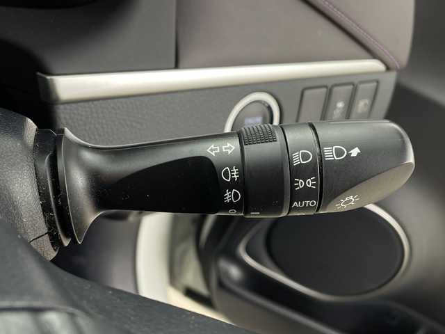 トヨタ ハリアー プレミアム アドバンスド スタイルモーヴ 鹿児島県 2016(平28)年 4.7万km ホワイトパールクリスタルシャイン サンルーフ　/純正ナビ/（DVD/CD/フルセグ/Bluetooth）　/ＪＢＬプレミアムサウンド　/パノラミックビューモニター　/レーダークルーズコントロール　/プリクラッシュセーフティ　/レーンキープアシスト　/ドライブレコーダー　/シートヒーター/ハーフレザーシート/オートハイビーム/オートライト/プッシュスタートボタン/スマートキー