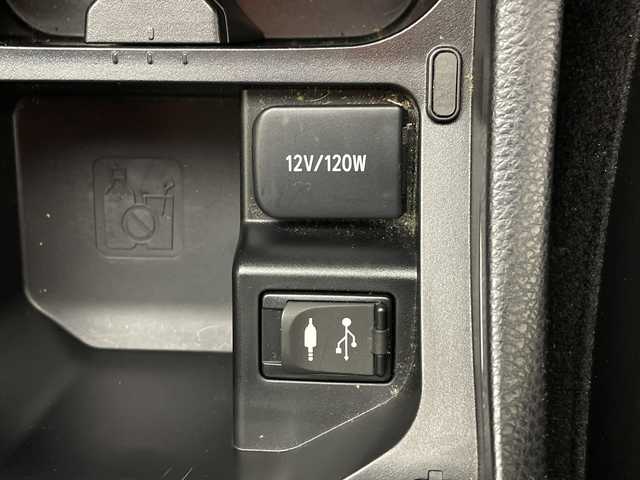 トヨタ ハリアー プレミアム アドバンスド スタイルモーヴ 鹿児島県 2016(平28)年 4.7万km ホワイトパールクリスタルシャイン サンルーフ　/純正ナビ/（DVD/CD/フルセグ/Bluetooth）　/ＪＢＬプレミアムサウンド　/パノラミックビューモニター　/レーダークルーズコントロール　/プリクラッシュセーフティ　/レーンキープアシスト　/ドライブレコーダー　/シートヒーター/ハーフレザーシート/オートハイビーム/オートライト/プッシュスタートボタン/スマートキー