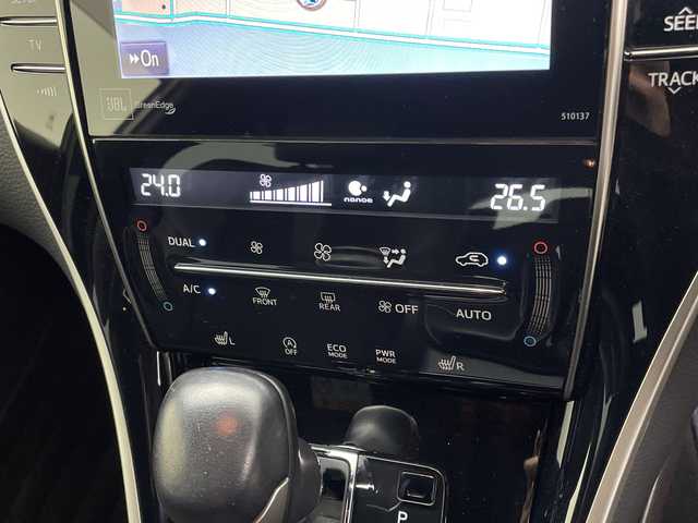 トヨタ ハリアー プレミアム アドバンスド スタイルモーヴ 鹿児島県 2016(平28)年 4.7万km ホワイトパールクリスタルシャイン サンルーフ　/純正ナビ/（DVD/CD/フルセグ/Bluetooth）　/ＪＢＬプレミアムサウンド　/パノラミックビューモニター　/レーダークルーズコントロール　/プリクラッシュセーフティ　/レーンキープアシスト　/ドライブレコーダー　/シートヒーター/ハーフレザーシート/オートハイビーム/オートライト/プッシュスタートボタン/スマートキー