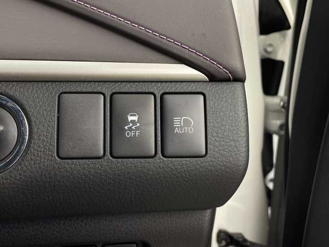 トヨタ ハリアー プレミアム アドバンスド スタイルモーヴ 鹿児島県 2016(平28)年 4.7万km ホワイトパールクリスタルシャイン サンルーフ　/純正ナビ/（DVD/CD/フルセグ/Bluetooth）　/ＪＢＬプレミアムサウンド　/パノラミックビューモニター　/レーダークルーズコントロール　/プリクラッシュセーフティ　/レーンキープアシスト　/ドライブレコーダー　/シートヒーター/ハーフレザーシート/オートハイビーム/オートライト/プッシュスタートボタン/スマートキー