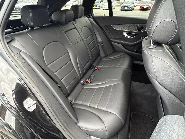 メルセデス・ベンツ Ｃ２２０ｄ ステーションワゴン アバンギャルドAMGライン 埼玉県 2018(平30)年 5.2万km オブシディアンブラック ワンオーナー /黒革シート /ACC /純正ナビ /Apple Car Play /レーダーセーフティパッケージ /前席シートヒーター /BSM /フルセグTV /ドライブレコーダー /ETC /パワーバックドア /アンビエントライト /レーンキープアシスト/AMG18インチアルミ