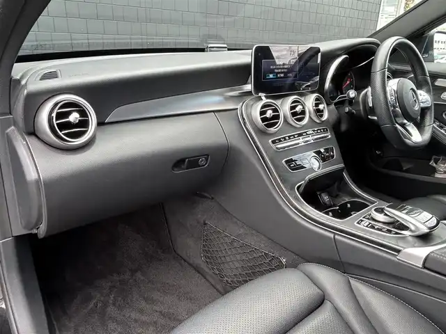 メルセデス・ベンツ Ｃ２２０ｄ ステーションワゴン アバンギャルドAMGライン 埼玉県 2018(平30)年 5.2万km オブシディアンブラック ワンオーナー /黒革シート /ACC /純正ナビ /Apple Car Play /レーダーセーフティパッケージ /前席シートヒーター /BSM /フルセグTV /ドライブレコーダー /ETC /パワーバックドア /アンビエントライト /レーンキープアシスト/AMG18インチアルミ