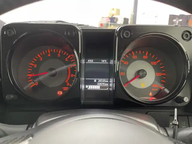 スズキ ジムニー XC 埼玉県 2022(令4)年 3.4万km ジャングルグリーン 5速MT/社外7インチナビ/ フルセグTV Bluetooth CD DVD/バックカメラ/クルーズコントロール/デュアルセンサーブレーキサポート2/ヒルディセントコントロール/ドライブレコーダー/ビルトインETC/前席シートヒーター/前席レーザーシートカバー/社外グリル/社外テールランプ/carrozzeriaスピーカー/社外16インチアルミホイール/LEDオートライト/オートエアコン