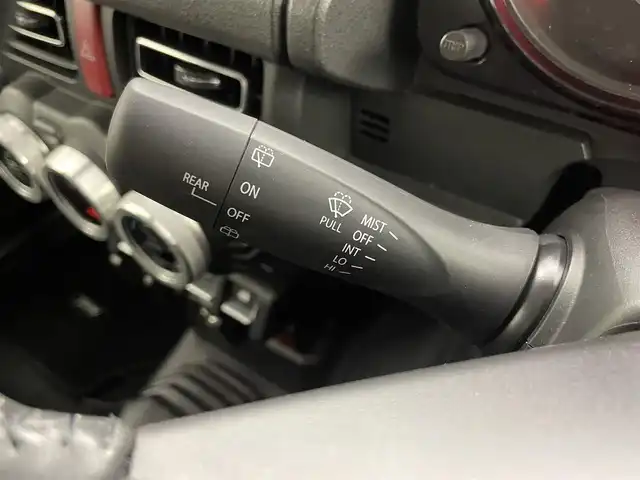 スズキ ジムニー XC 埼玉県 2022(令4)年 3.4万km ジャングルグリーン 5速MT/社外7インチナビ/ フルセグTV Bluetooth CD DVD/バックカメラ/クルーズコントロール/デュアルセンサーブレーキサポート2/ヒルディセントコントロール/ドライブレコーダー/ビルトインETC/前席シートヒーター/前席レーザーシートカバー/社外グリル/社外テールランプ/carrozzeriaスピーカー/社外16インチアルミホイール/LEDオートライト/オートエアコン