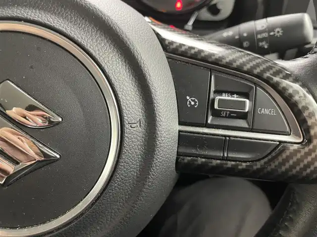 スズキ ジムニー XC 埼玉県 2022(令4)年 3.4万km ジャングルグリーン 5速MT/社外7インチナビ/ フルセグTV Bluetooth CD DVD/バックカメラ/クルーズコントロール/デュアルセンサーブレーキサポート2/ヒルディセントコントロール/ドライブレコーダー/ビルトインETC/前席シートヒーター/前席レーザーシートカバー/社外グリル/社外テールランプ/carrozzeriaスピーカー/社外16インチアルミホイール/LEDオートライト/オートエアコン