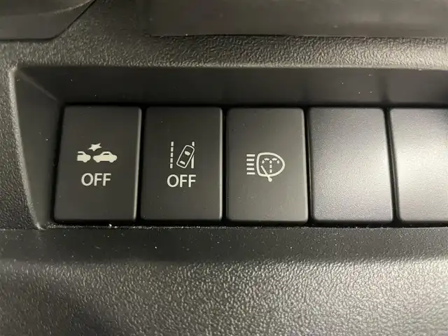 スズキ ジムニー XC 埼玉県 2022(令4)年 3.4万km ジャングルグリーン 5速MT/社外7インチナビ/ フルセグTV Bluetooth CD DVD/バックカメラ/クルーズコントロール/デュアルセンサーブレーキサポート2/ヒルディセントコントロール/ドライブレコーダー/ビルトインETC/前席シートヒーター/前席レーザーシートカバー/社外グリル/社外テールランプ/carrozzeriaスピーカー/社外16インチアルミホイール/LEDオートライト/オートエアコン