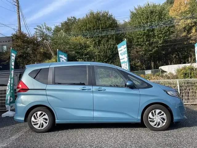 ホンダ フリード＋ G 埼玉県 2018(平30)年 2.7万km ブルーホライゾンM ワンオーナー車/前席シートヒーター/純正ナビTV/バックカメラ/ビルトインETC/左パワースライドドア/プッシュスタート/スマートキー/保証書付整備手帳/取扱説明書