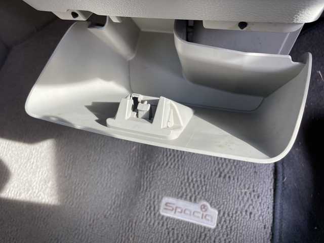 スズキ スペーシア X 栃木県 2013(平25)年 8万km フィズブルーパールメタリック/ホワイト ワンオーナー/KENWOODオーディオ/社外スタッドレスタイヤ有/盗難防止装置/ベンチシート/プッシュスタート/スマートキー/ドアバイザー/両側スライドドア/片側パワースライドドア/純正フロアマット/取扱説明書/保証書