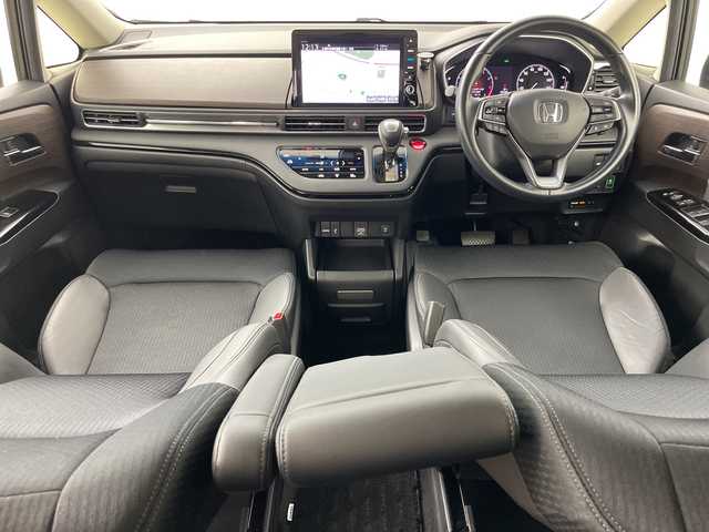 ホンダ オデッセイ アブソルート EX 道央・札幌 2021(令3)年 2.5万km スーパープラチナメタリック ・4WD/・純正ナビ/・BT&CD&DVD&USB&SD&フルセグTV/・HDMI&AppleCarPlay/・全方位カメラ/・ホンダセンシング/・レーダークルーズコントロール/・ブラインドスポットモニター/・両側パワースライドドア/・パワーバックドア/・前席パワーシート/・前席シートヒーター/・ステアリングスイッチ/・アイドリングストップ/・ビルトインETC2.0/・社外ドラレコ前後/・LEDヘッドライト/・オートライト/・スマートキー/・プッシュスタート/・保証書/・取扱説明書