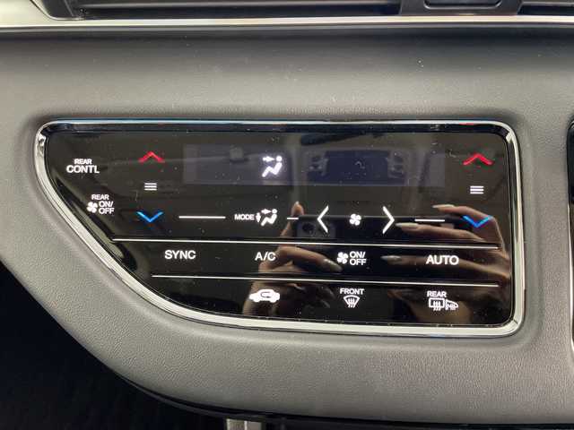 ホンダ オデッセイ アブソルート EX 道央・札幌 2021(令3)年 2.5万km スーパープラチナメタリック ・4WD/・純正ナビ/・BT&CD&DVD&USB&SD&フルセグTV/・HDMI&AppleCarPlay/・全方位カメラ/・ホンダセンシング/・レーダークルーズコントロール/・ブラインドスポットモニター/・両側パワースライドドア/・パワーバックドア/・前席パワーシート/・前席シートヒーター/・ステアリングスイッチ/・アイドリングストップ/・ビルトインETC2.0/・社外ドラレコ前後/・LEDヘッドライト/・オートライト/・スマートキー/・プッシュスタート/・保証書/・取扱説明書