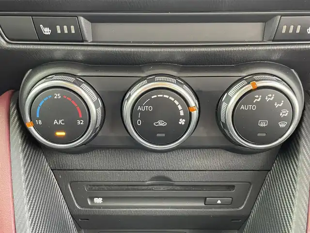マツダ ＣＸ－３ XD ツーリング 福岡県 2016(平28)年 11.7万km ディープクリスタルブルーマイカ 純正ナビ/（AM/FM/CD/DVD/AUX/USB/BT/フルセグ）/クルーズコントロール/ブラインドスポットモニター/ETC/バックカメラ/前後ドライブレコーダー/純正フロアマット/レザーシート/D+N席シートヒーター/社外16インチアルミホイール/4WD/ターボ/オートライト/LEDヘッドライト/プッシュスタート/スマートキー/アイドリングストップ/ステアリングスイッチ/ドアバイザー/電動格納ミラー/ISO FIX/W+サイド+カーテンエアバッグ