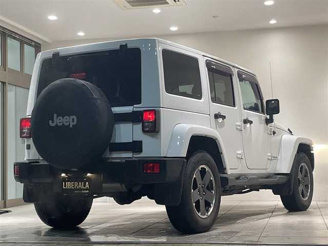 クライスラー・ジープ ジープ ラングラー アンリミテッド アルティテュード 愛知県 2012(平24)年 6万km 白 限定車　/レザーシート　/シートヒーター　/カロッツェリアナビ　/Ｂｌｕｅｔｏｏｔｈ　/ワンセグＴＶ　/サイドカメラ　/クルーズコントロール　/ＥＴＣ