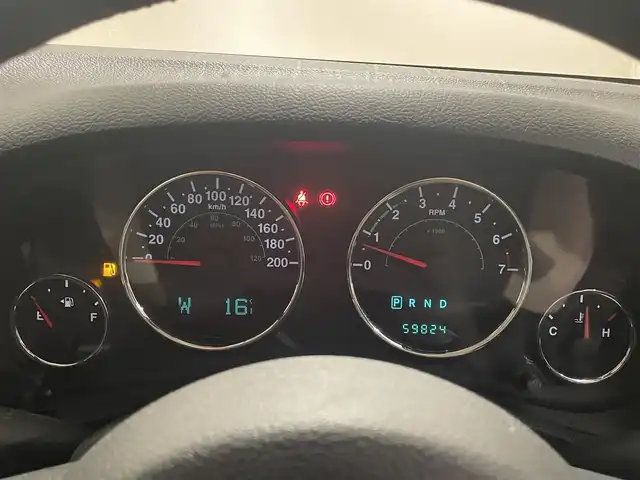 クライスラー・ジープ ジープ ラングラー アンリミテッド アルティテュード 愛知県 2012(平24)年 6万km 白 限定車　/レザーシート　/シートヒーター　/カロッツェリアナビ　/Ｂｌｕｅｔｏｏｔｈ　/ワンセグＴＶ　/サイドカメラ　/クルーズコントロール　/ＥＴＣ