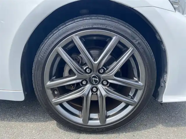 レクサス ＩＳ 300h Fスポーツ 福岡県 2014(平26)年 5.9万km ホワイトノーヴァガラスフレーク ・クルーズコントロール/・純正ナビ／ＵＳＢ／Ｂｌｕｅｔｏｏｔｈ/・バックカメラ/・革シート／シートヒーター/・ドライブレコーダー/・ワンセグテレビ/・ＥＴＣ/・純正１８インチＡＷ/・シートメモリー付き