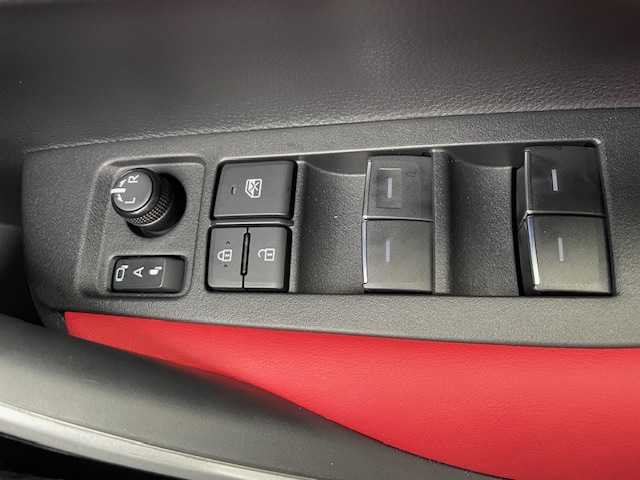 トヨタ カローラ スポーツ ハイブリッドG Z 静岡県 2023(令5)年 1.9万km アティチュードブラックマイカ ●純正メーカーナビ/(フルセグ/USB/Bluetooth)/●赤半革シート/●前席シートヒーター/●バックカメラ/●レーダークルーズコントロール/●プリクラッシュセーフティ/●レーンキープアシスト/●ブラインドスポットモニター/●電動パーキングブレーキ/●オートブレーキホールド/●前後コーナーセンサー/●モデリスタフルエアロ/●LEDライト/●オートライト/●オートマチックハイビーム/●F/Rフォグランプ/●革巻きステアリング/●ステアリングスイッチ/●ステアリングヒーター/●ETC2.0/●フロアマット/●ドアバイザー/●ISOFIX/●リアプライバシー/●トノカバー/●スマートキー/●プッシュスタート/●スペアキー×1/●横滑り防止装置/●純正18インチアルミホイール/●W＋サイド＋カーテンSRS＋ABS/●保証書/●記録簿/（R6.5）/●取扱説明書