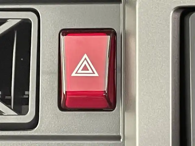 ダイハツ タフト G ダーククロムベンチャー 千葉県 2025(令7)年 0.1千km サンドベージュメタリック 届出済未使用車/登録時走行9km/ガラスルーフ/アイドリングストップ/スマートアシスト/衝突警報機能/衝突回避支援ブレーキ機能/ブレーキ制御付誤発進抑制機能/車線逸脱警報機能/路外逸脱警報機能/ふらつき警報/先行車発進お知らせ機能/標識認識機能/全車速追従機能付オートクルーズコントロール/レーンキープコントロール/シートヒーター前席/オートハイビーム/アダプティブドライビングビーム/電動パーキングブレーキ/オートブレーキホールド/LEDヘッドライト/フォグライト