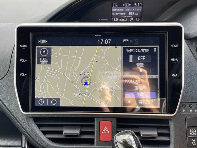 トヨタ ノア Si ダブルバイビーⅢ 山梨県 2021(令3)年 4.3万km ホワイトパールクリスタルシャイン 純正10インチナビ　/バックモニター/ＥＴＣ/セーフティセンス/フリップダウンモニター/両側パワースライドドア/クルーズコントロール　/プッシュスタート/パワステ/パワーウインドウ/プッシュスタート/オートマチックハイビーム