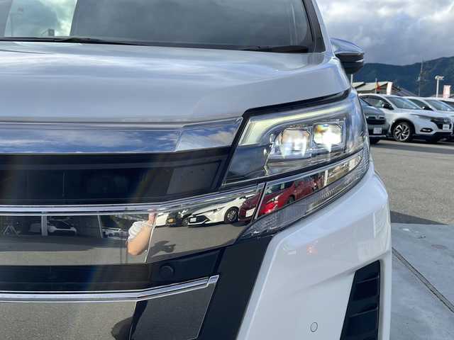 トヨタ ノア Si ダブルバイビーⅢ 山梨県 2021(令3)年 4.3万km ホワイトパールクリスタルシャイン 純正10インチナビ　/バックモニター/ＥＴＣ/セーフティセンス/フリップダウンモニター/両側パワースライドドア/クルーズコントロール　/プッシュスタート/パワステ/パワーウインドウ/プッシュスタート/オートマチックハイビーム