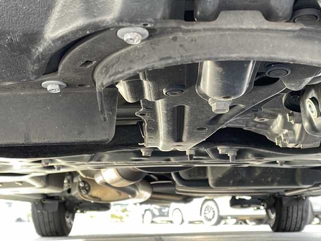 トヨタ ノア Si ダブルバイビーⅢ 山梨県 2021(令3)年 4.3万km ホワイトパールクリスタルシャイン 純正10インチナビ　/バックモニター/ＥＴＣ/セーフティセンス/フリップダウンモニター/両側パワースライドドア/クルーズコントロール　/プッシュスタート/パワステ/パワーウインドウ/プッシュスタート/オートマチックハイビーム