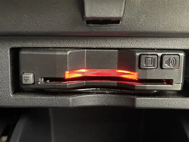 トヨタ ヴェルファイア Z Aエディション 福島県 2017(平29)年 5.3万km ホワイトパールクリスタルシャイン 衝突被害軽減システム　/メモリナビゲーション　/【AM/FM/DVD/CD/Bluetooth/フルセグ】/・フリップダウンモニター　/ＥＴＣ　/バックカメラ　/サンルーフ　/ドライブレコーダー前後　/ハーフレザーシート　/電動リアゲート　/両側パワースライドドア　/オットマン　/プッシュスタート/・スマートキー/LEDライト/・オートライト/・フォグライト/ステアリングスイッチ/・革巻きステアリング/・チルトステアリング/電子パーキング/・ブレーキホールド/