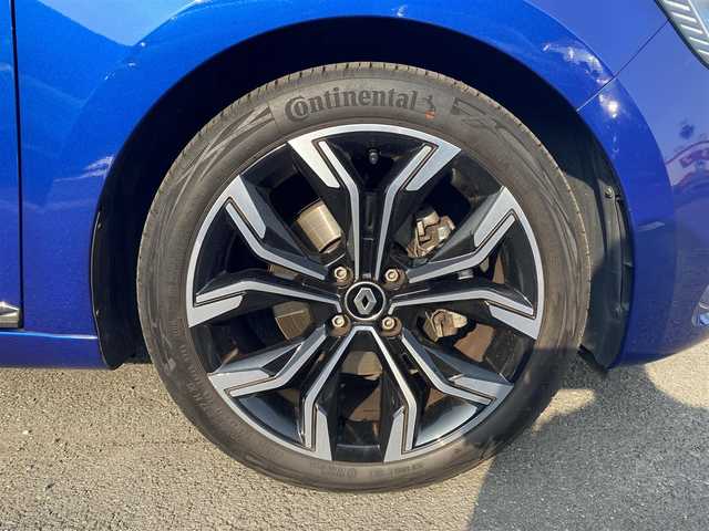 ルノー ルノー ルーテシア 福岡県 2022(令4)年 1万km 青 ・アダプティブクルーズコントロール/・ＵＳＢ／Ｂｌｕｅｔｏｏｔｈ／ＡｐｌｌｅＣａｒＰｌａｙ/・黒革シート/シートヒーター/・社外ETC/・純正17AW/・プッシュスタート/・パーキングアシスト/・アイドリングストップ/・リモコンキー/・スペアキー/・レーンキープアシスト/・オートライト/・LEDライト/・ディスプレイオーディオ/・ステアリングヒーター/・保証書/・取扱説明書