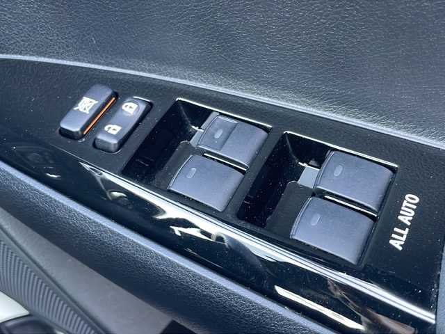 トヨタ カローラ フィールダー 1．5G ダブルバイビー 道東・釧路十勝 2017(平29)年 2.7万km ホワイトパールクリスタルシャイン 4WD/純正ナビ　NSCD-W66/　(AM/FM/CD/DVD/BT)/ETC/バックカメラ/ハーフレザーシート/純正15インチAW/純正フロアマット/ドアバイザー/パーキングアシスト/オートライト/ライトレベライザー/フォグランプ/盗難防止装置/ABS/横滑り防止装置