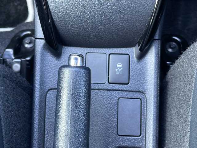 トヨタ カローラ フィールダー 1．5G ダブルバイビー 道東・釧路十勝 2017(平29)年 2.7万km ホワイトパールクリスタルシャイン 4WD/純正ナビ　NSCD-W66/　(AM/FM/CD/DVD/BT)/ETC/バックカメラ/ハーフレザーシート/純正15インチAW/純正フロアマット/ドアバイザー/パーキングアシスト/オートライト/ライトレベライザー/フォグランプ/盗難防止装置/ABS/横滑り防止装置