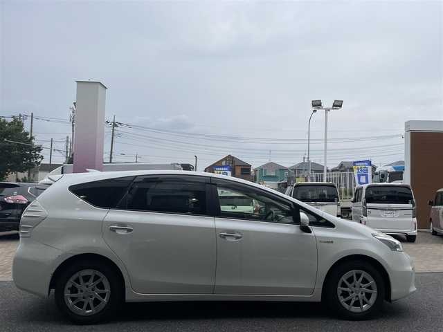 トヨタ プリウス α S チューンブラック 千葉県 2014(平26)年 10万km ホワイトパールクリスタルシャイン (株)IDOMが運営する【じしゃロン八千代店】の自社ローン対象車両になります。こちらは現金またはオートローンご利用時の価格です。自社ローンご希望の方は別途その旨お申付け下さい/純正ナビ（CD・DVD・BT接続可）/フルセグテレビ/バックカメラ/ETC/フォグランプ