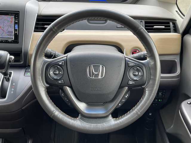 ホンダ フリード G ホンダセンシング 東京都 2017(平29)年 5.4万km ブルーホライゾンM 純正ナビ/バックモニター/衝突軽減ブレーキ/路外逸脱抑制機能/車線維持支援/アダプティブクルーズコントロール/両側パワースライドドア/ＥＴＣ/ECONモード/ステアリングスイッチ/スマートキー