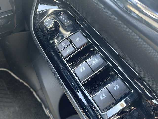 トヨタ ヴォクシー ZS 煌 長野県 2018(平30)年 4.8万km イナズマスパーキングブラックガラスフレーク 4WD/アルパインメモリナビ/FM・AM・DVD・CD・フルセグTV/Bluetooth Audio/バックカメラ/純正16インチアルミホイール/衝突被害軽減ブレーキ/両側パワースライドドア/クルーズコントロール/アイドリングストップ/ワイパーデアイサー/革巻きステアリング/純正フロアマット/LEDヘッドライト/オートハイビーム/オートライト/プッシュスタート/スマートキー/ETC