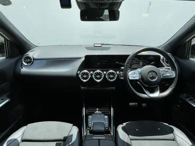 メルセデス・ベンツ ＧＬＡ２００ｄ 4マチック AMGライン 東京都 2021(令3)年 4万km 白 純正ナビ/360°カメラ/ACC/ハーフレザーシート/シートヒーター/ドライブレコーダー/パノラマSR/ETC2.0
