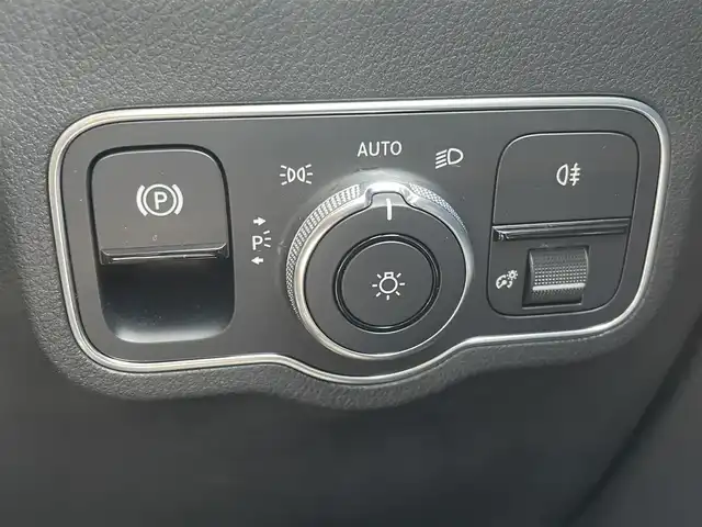 メルセデス・ベンツ ＧＬＡ２００ｄ 4マチック AMGライン 東京都 2021(令3)年 4万km 白 純正ナビ/360°カメラ/ACC/ハーフレザーシート/シートヒーター/ドライブレコーダー/パノラマSR/ETC2.0