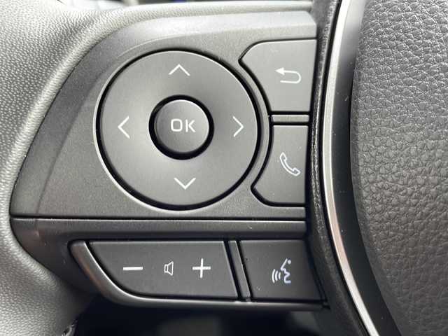 トヨタ カローラ クロス ハイブリッド Z 長野県 2022(令4)年 0.5万km プラチナホワイトパールマイカ セーフティーセンス/・プリクラッシュセーフティ/・レーントレーシングアシスト/・レーダークルーズコントロール/・オートマチックハイビーム/・ロードサインアシスト/・パーキングサポートブレーキ/ディスプレイオーディオ/（ナビ機能付き/BT/Miracast）/バックカメラ/ビルトインＥＴＣ２．０/パワーシート（D席）/シートヒーター（D・N席）/ハーフレザーシート/革巻きステアリング/ステアリングスイッチ/電動パーキングブレーキ/ブレーキホールド/ハンズフリーパワーバックドア/LEDヘッドライト/フォグランプ/オートライト/スマートキー/Pスタート/電動格納ミラー/純正18インチAW/純正フロアマット/ルーフレール