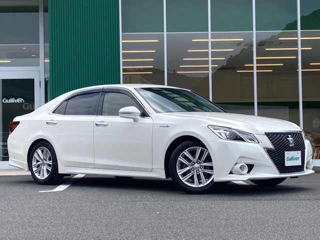 トヨタ クラウン ハイブリッド アスリートS 愛媛県 2013(平25)年 7万km ホワイトパールクリスタルシャイン メーカーオプションナビ/・CD/DVD/フルセグTV/・Bluetooth/MSV/USB/バックカメラ/クルーズコントロール/ビルトインETC/前座席パワーシート/LEDオートライト/電動格納ミラー/・ウィンカーミラー /ドアバイザー/フロアマット/スペアキー/取扱説明書/保証書