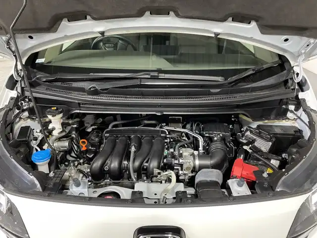 ホンダ フリード＋ G 福岡県 2022(令4)年 1.8万km プラチナホワイトパール 禁煙車/純正9インチメモリナビ/・CD/DVD/BT/フルセグTV/・バックモニター/ホンダセンシング/両側パワースライドドア/シートヒーター（D/N)/LEDヘッドライト/・オートライト/ETC/ステアリングリモコン/アイドリングストップ/後席シェード/純正フロアマット/純正ドアバイザー