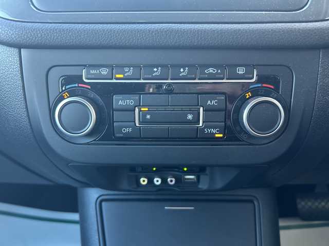 フォルクスワーゲン ティグアン TSI Bモーションテクノロジー 神奈川県 2013(平25)年 5万km ディープブラックパールエフェクト 純正ナビ/（CD/DVD/AM/FM/SD/USB/BT/ワンセグTV)/バックカメラ/前後ドライブレコーダー/ETC/クルーズコントロール/コーナーセンサー/横滑り防止装置/ABS/アイドリングストップ/オートライト/ISOFIX/ルーフレール/純正フロアマット/純正アルミホイール/スペアキー×２/保証書/取扱説明書