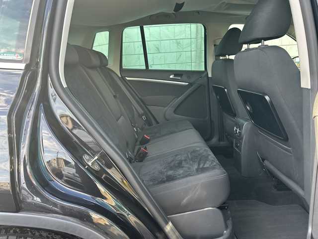 フォルクスワーゲン ティグアン TSI Bモーションテクノロジー 神奈川県 2013(平25)年 5万km ディープブラックパールエフェクト 純正ナビ/（CD/DVD/AM/FM/SD/USB/BT/ワンセグTV)/バックカメラ/前後ドライブレコーダー/ETC/クルーズコントロール/コーナーセンサー/横滑り防止装置/ABS/アイドリングストップ/オートライト/ISOFIX/ルーフレール/純正フロアマット/純正アルミホイール/スペアキー×２/保証書/取扱説明書