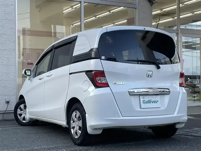 ホンダ フリード スパイク G ジャストセレクション 埼玉県 2013(平25)年 6万km ホワイトオーキッドパール /ワンオーナー//純正メモリナビ//ワンセグTV//バックカメラ//ビルトインETC//スマートキーx2//キセノン//Wエアバッグ//ABS//横滑り防止装置//プライバシーガラス//ドアバイザー//新車時保証書//取扱説明書//ナビ取説