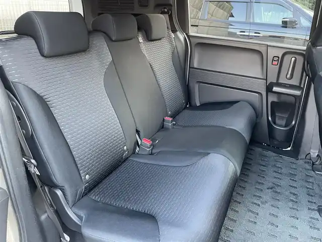ホンダ フリード スパイク G ジャストセレクション 埼玉県 2013(平25)年 6万km ホワイトオーキッドパール /ワンオーナー//純正メモリナビ//ワンセグTV//バックカメラ//ビルトインETC//スマートキーx2//キセノン//Wエアバッグ//ABS//横滑り防止装置//プライバシーガラス//ドアバイザー//新車時保証書//取扱説明書//ナビ取説