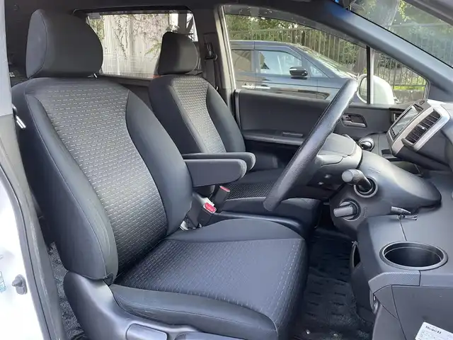 ホンダ フリード スパイク G ジャストセレクション 埼玉県 2013(平25)年 6万km ホワイトオーキッドパール /ワンオーナー//純正メモリナビ//ワンセグTV//バックカメラ//ビルトインETC//スマートキーx2//キセノン//Wエアバッグ//ABS//横滑り防止装置//プライバシーガラス//ドアバイザー//新車時保証書//取扱説明書//ナビ取説
