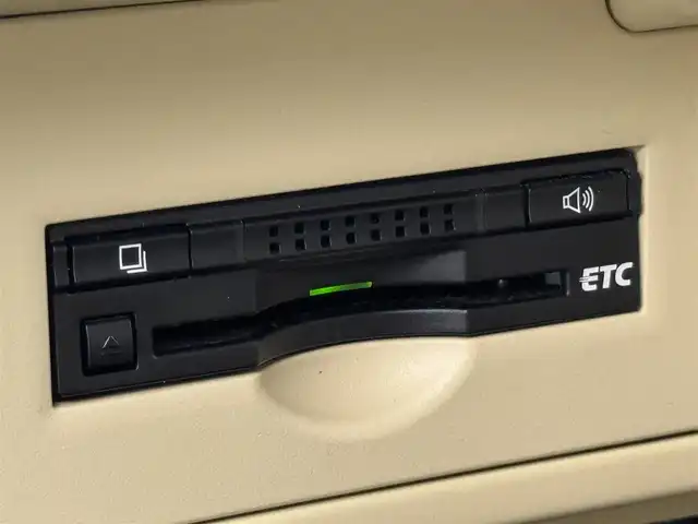 トヨタ ＳＡＩ S Cパッケージ 福岡県 2014(平26)年 8.4万km ホワイトパールクリスタルシャイン 純正ナビ　/バックカメラ　/クルーズコントロール　/車両接近通報装置　/横滑り防止装置　/盗難防止装置　/パワーシート　/ビルトインＥＴＣ　/ステアリングリモコン　/純正１６インチアルミホイール　/純正フロアマット