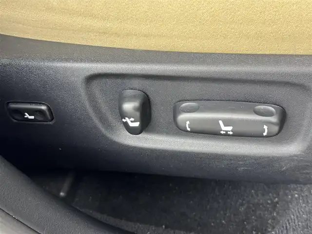 トヨタ ＳＡＩ S Cパッケージ 福岡県 2014(平26)年 8.4万km ホワイトパールクリスタルシャイン 純正ナビ　/バックカメラ　/クルーズコントロール　/車両接近通報装置　/横滑り防止装置　/盗難防止装置　/パワーシート　/ビルトインＥＴＣ　/ステアリングリモコン　/純正１６インチアルミホイール　/純正フロアマット